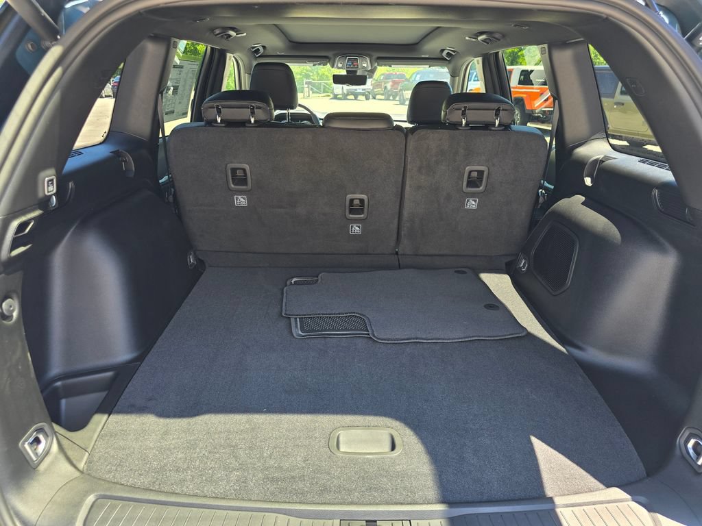 New 2026 Jeep Grand Cherokee Limited AWD/4WD image 13