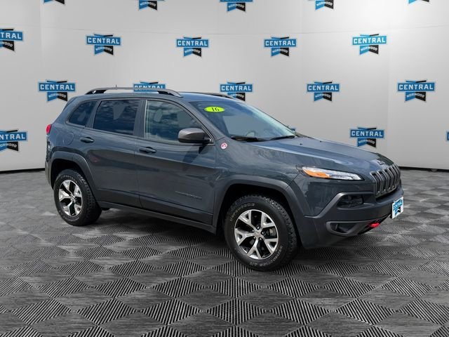 Used 2016 Jeep Cherokee Trailhawk w/ Comfort/Convenience Group AWD/4WD image 7