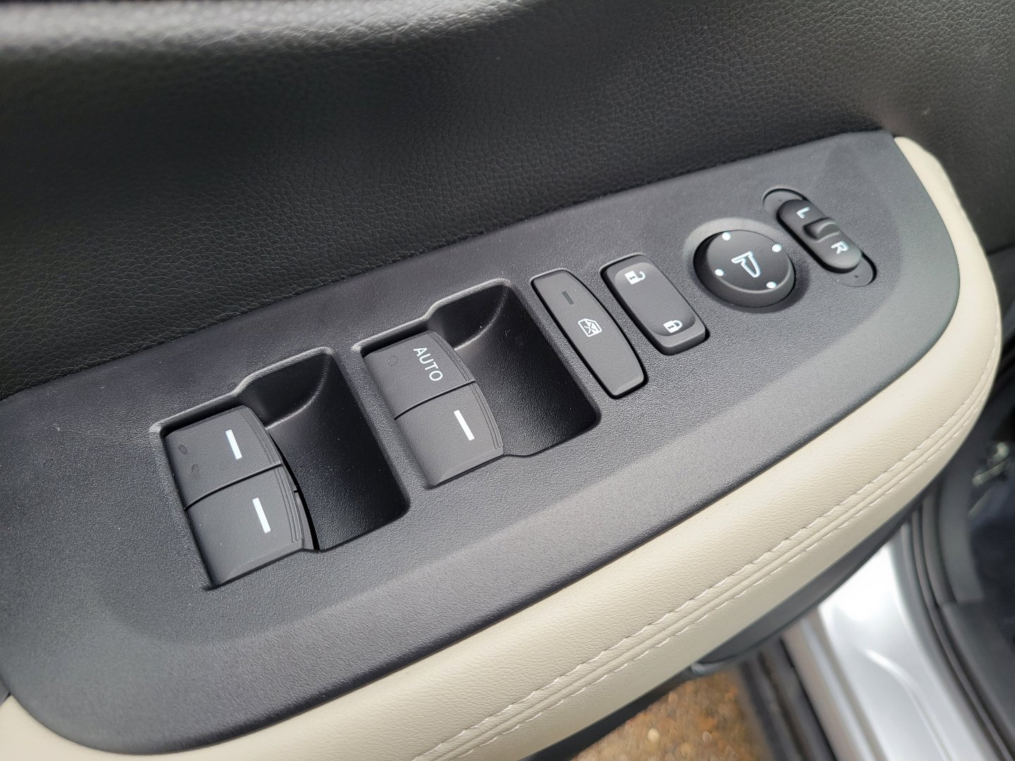 Certified 2026 Honda HR-V LX image 19