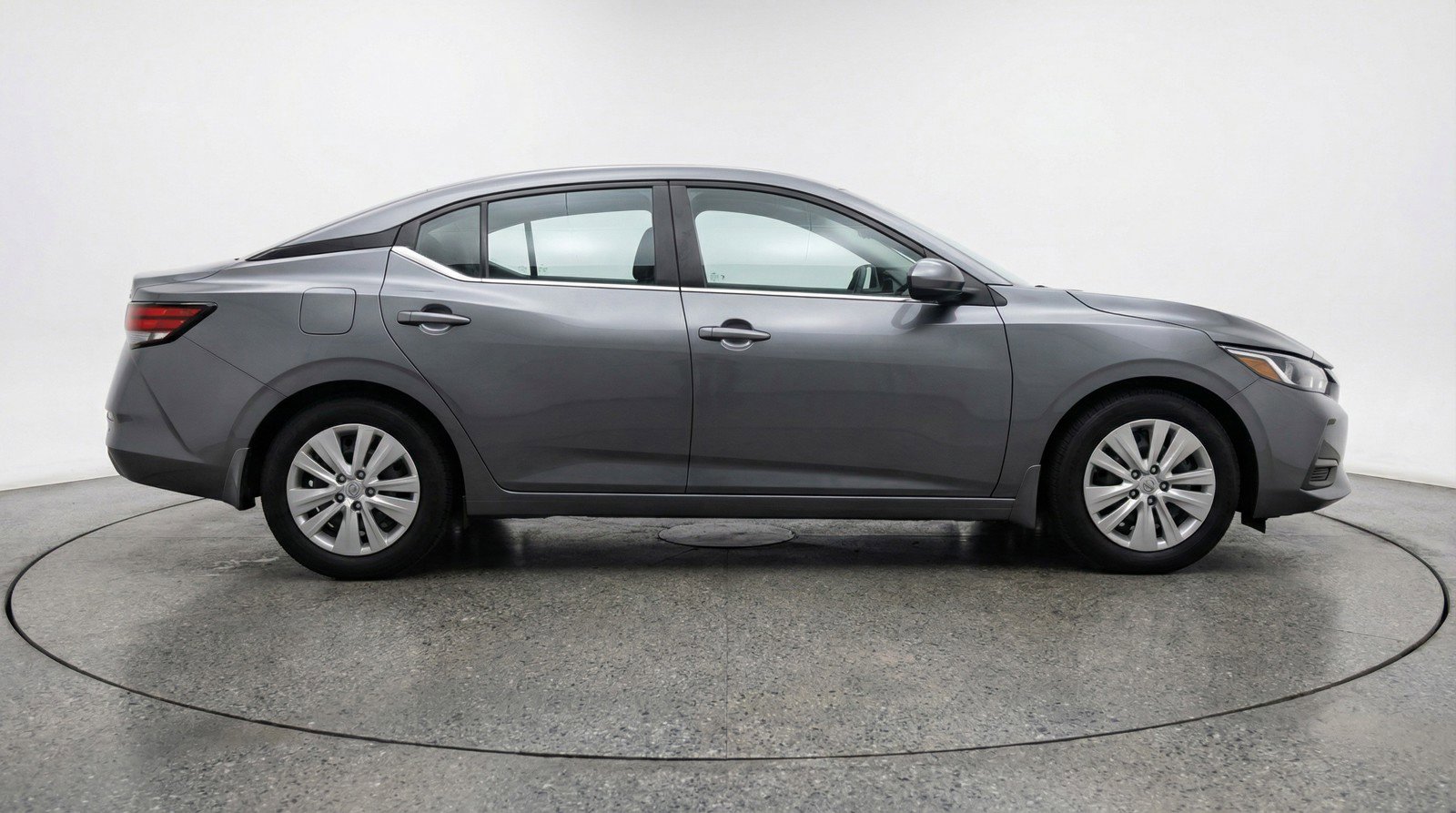 Used 2025 Nissan Sentra S image 11