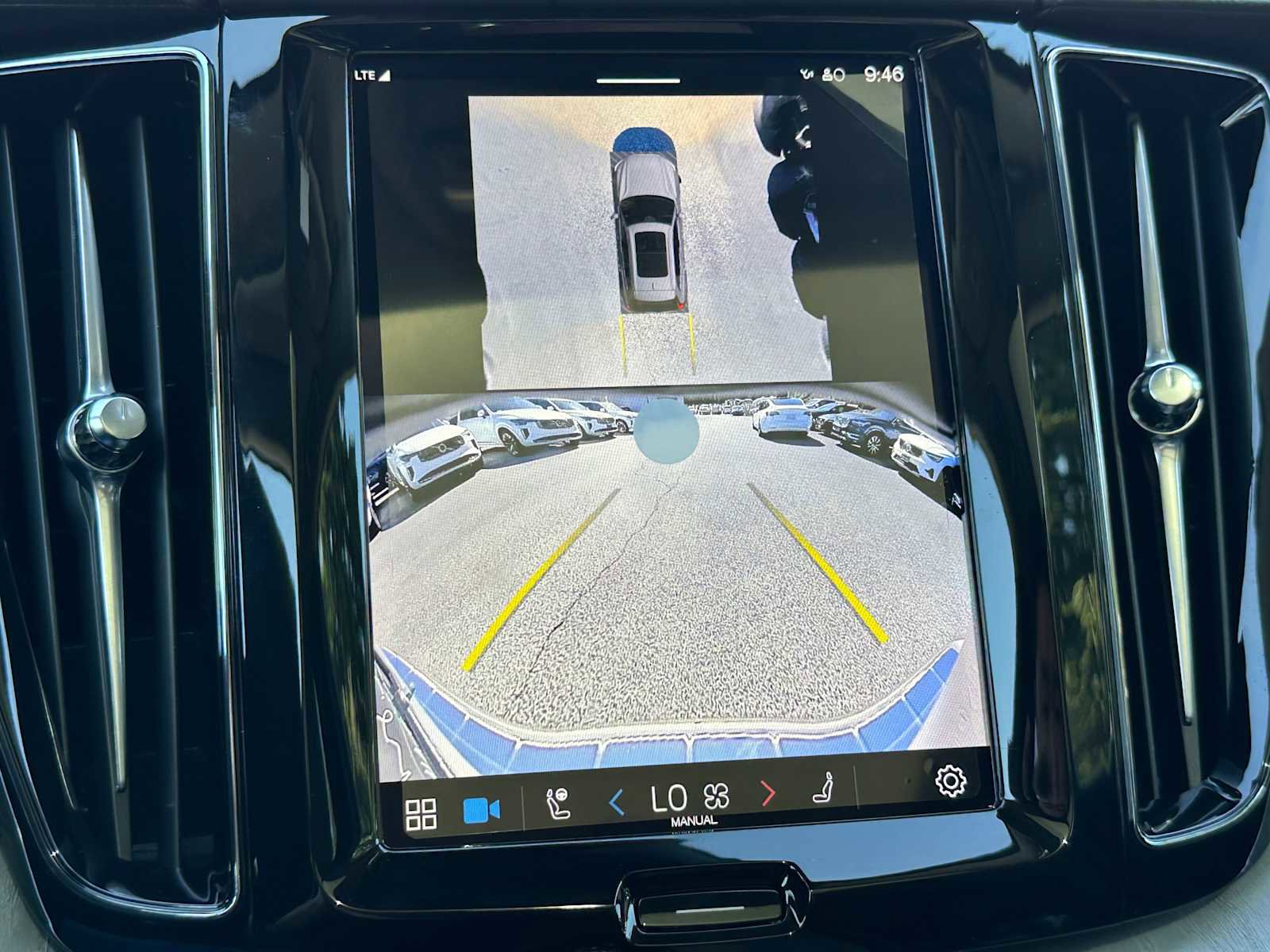 New 2025 Volvo XC60 B5 Ultra w/ Protection Package Premier image 26