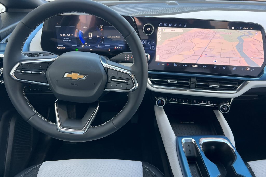 New 2026 Chevrolet Equinox EV LT image 11