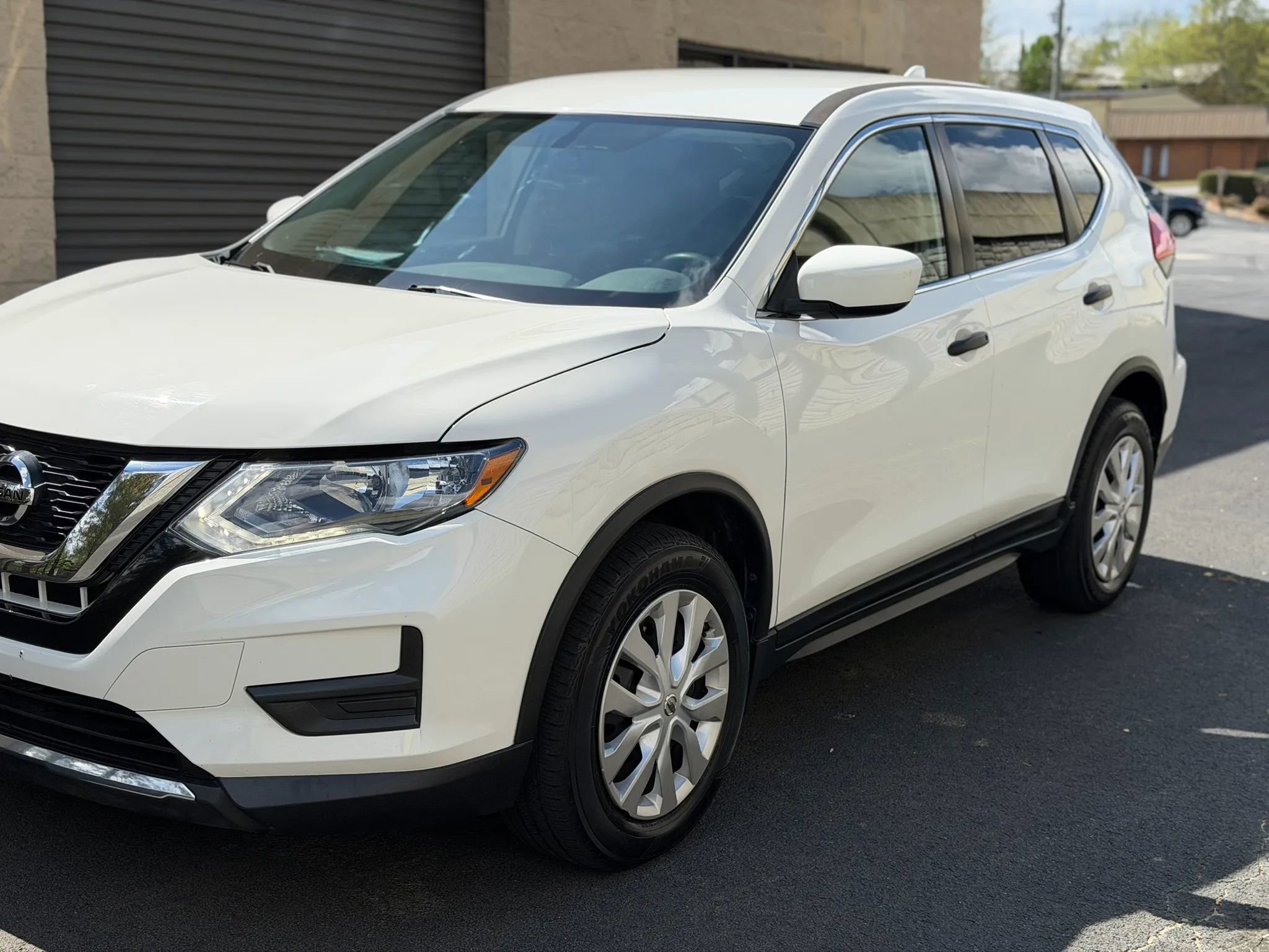 Used 2017 Nissan Rogue S AWD/4WD image 40