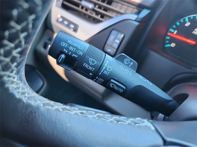 Used 2020 Chevrolet Suburban Premier image 18