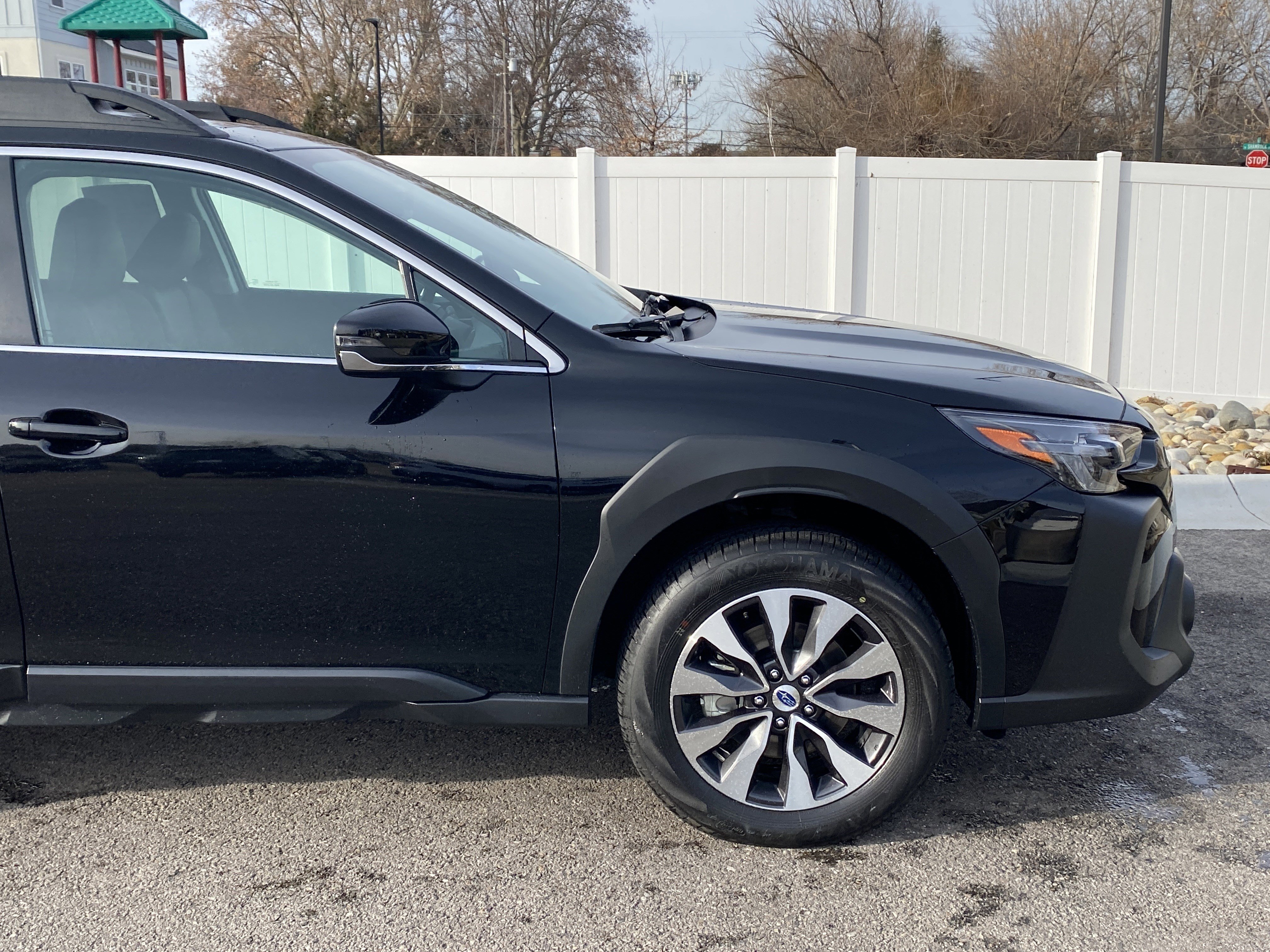 Used 2025 Subaru Outback Limited image 8