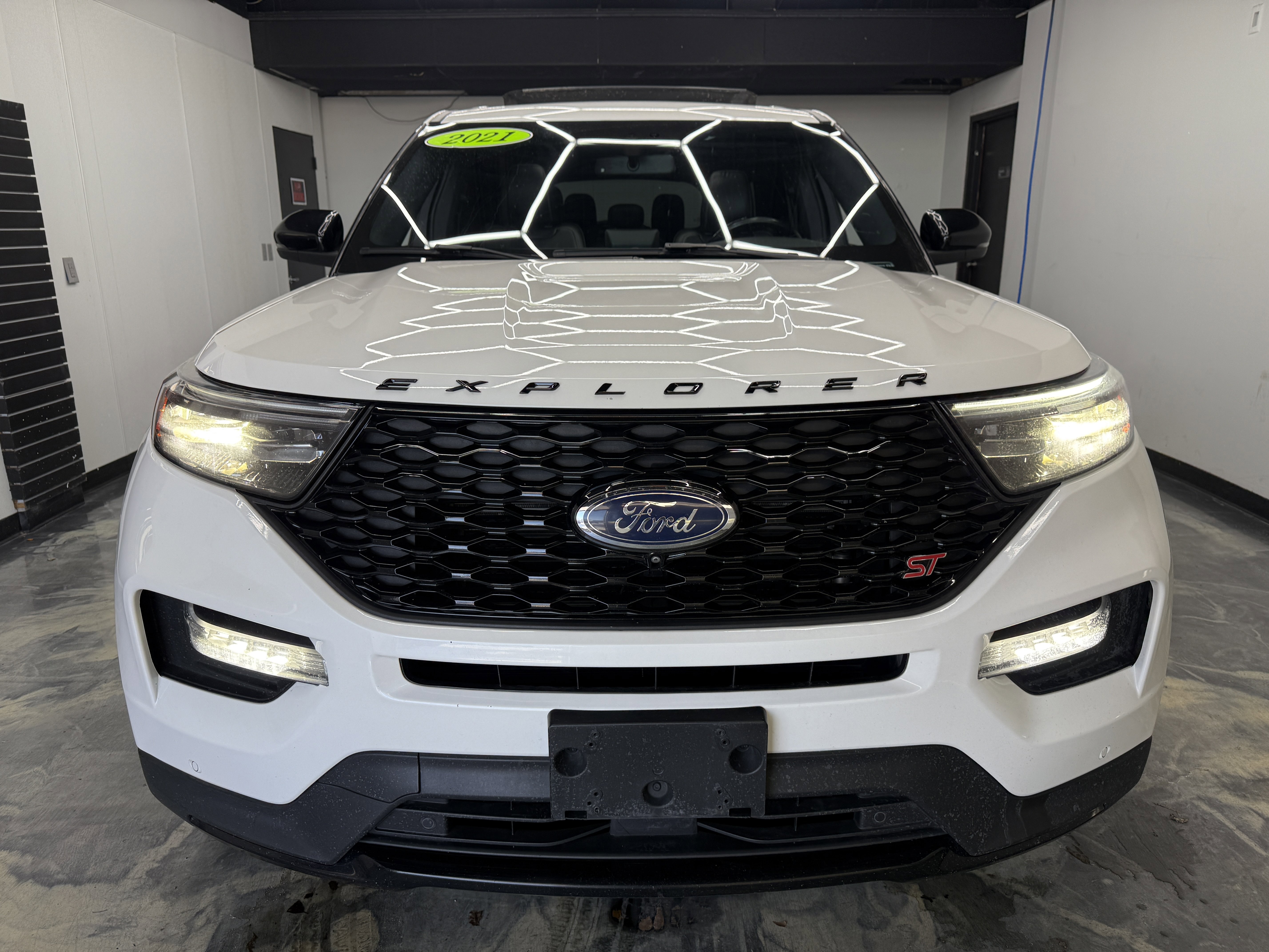 Used 2021 Ford Explorer ST w/ ST Street Pack image 7
