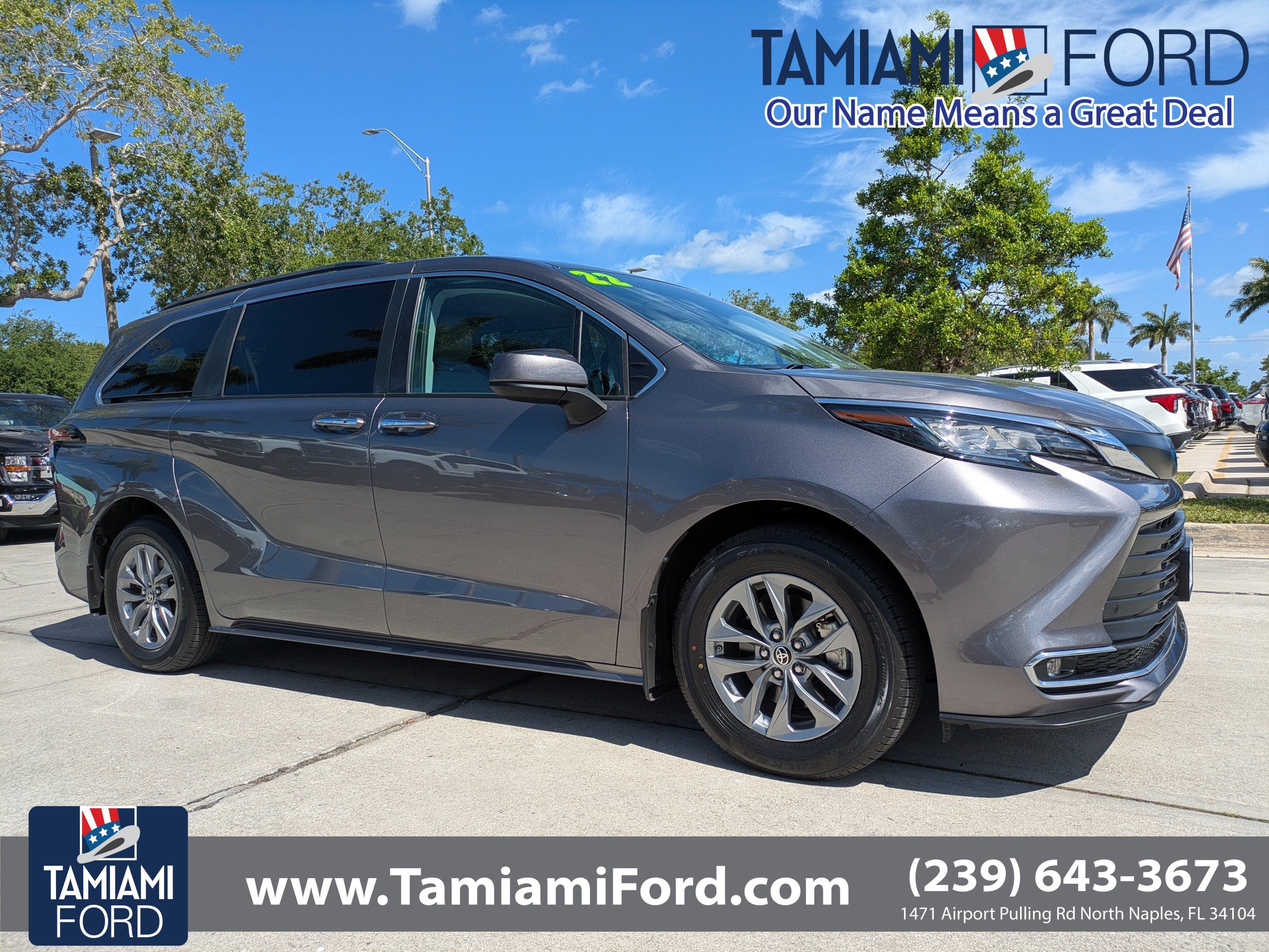 Used 2022 Toyota Sienna XLE AWD/4WD image 1