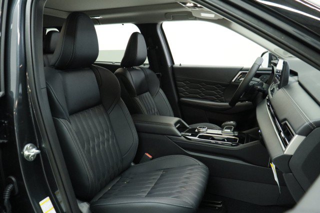 New 2026 Mitsubishi Outlander SEL FWD image 18