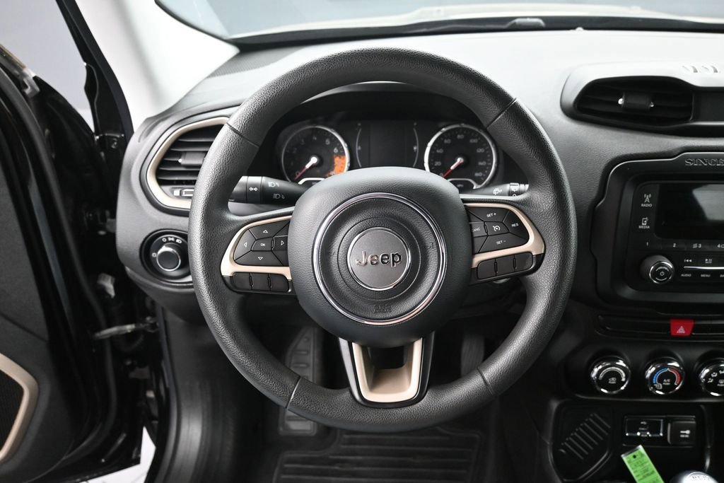 Used 2015 Jeep Renegade Sport w/ Power & Air Group FWD image 17