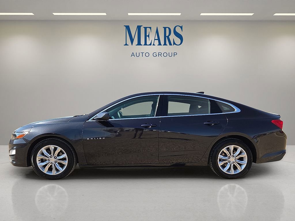 Used 2023 Chevrolet Malibu LT image 2