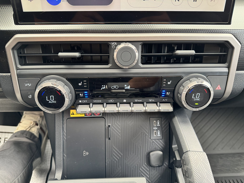 New 2026 Toyota 4Runner Limited AWD/4WD image 18