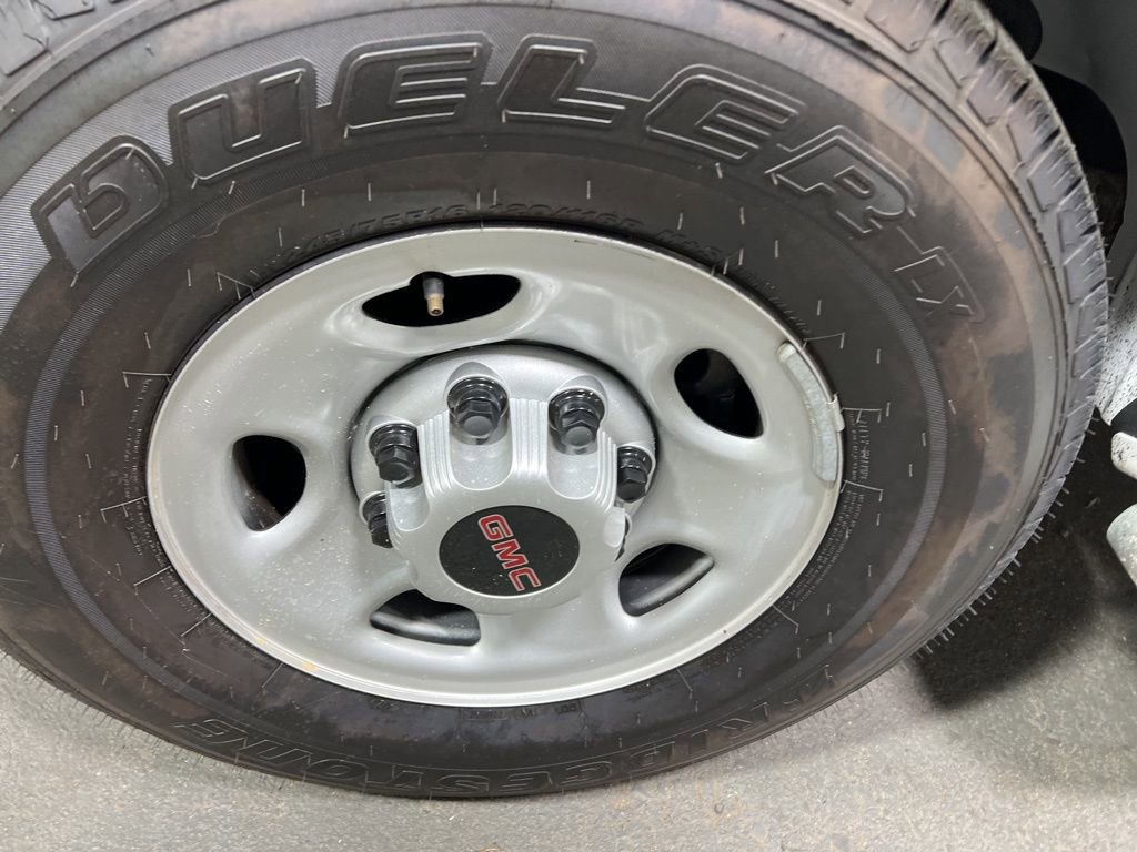 Used 2023 GMC Savana 2500 w/ Driver Convenience Package image 35