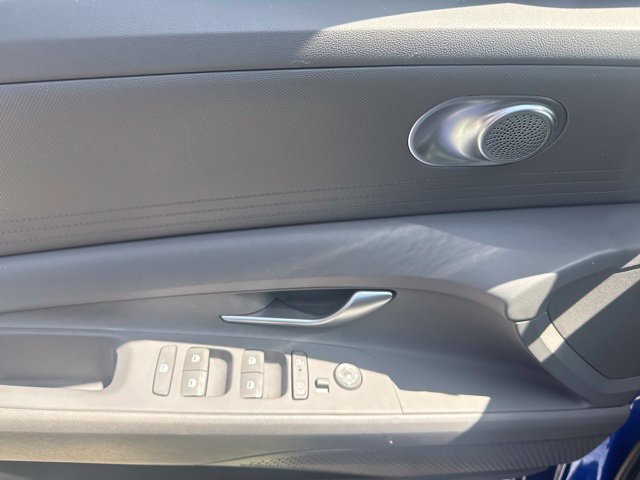 Used 2024 Hyundai Elantra SEL FWD image 12