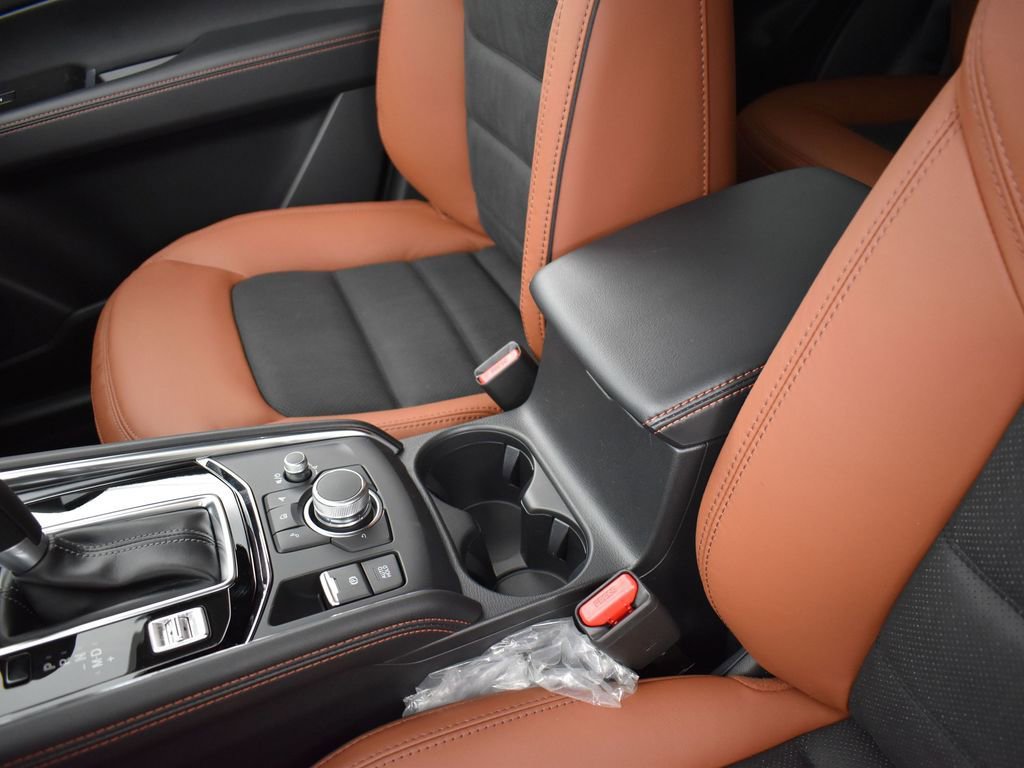Certified 2025 MAZDA CX-5 Carbon Edition image 14