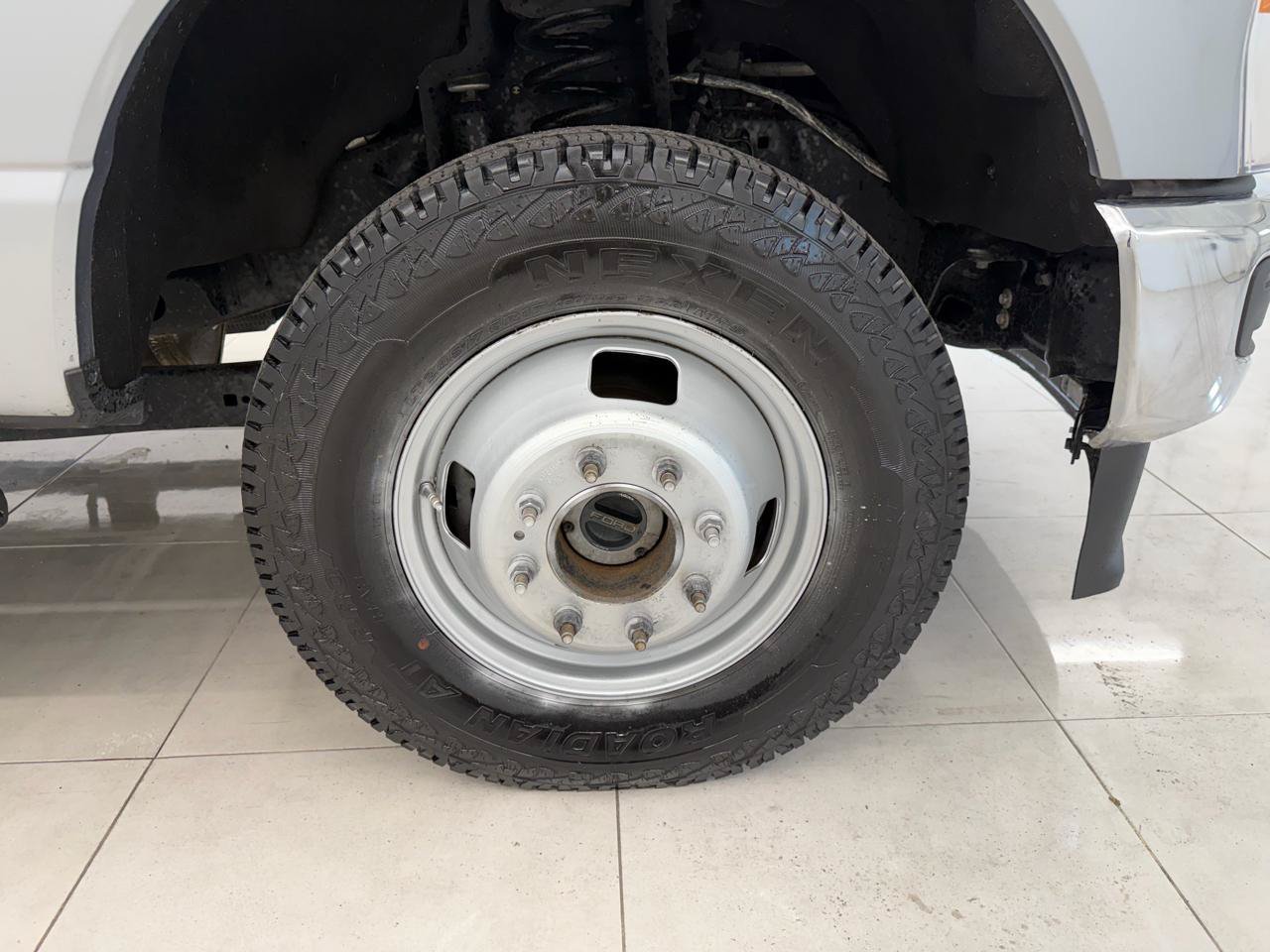 Used 2023 Ford F350 XLT AWD/4WD image 22