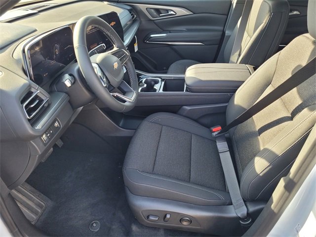 New 2026 Chevrolet Traverse LT image 8