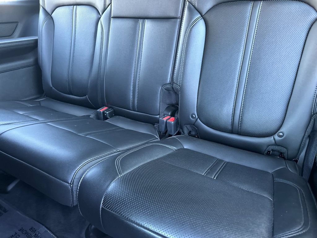 Used 2025 Jeep Wagoneer 4WD image 19