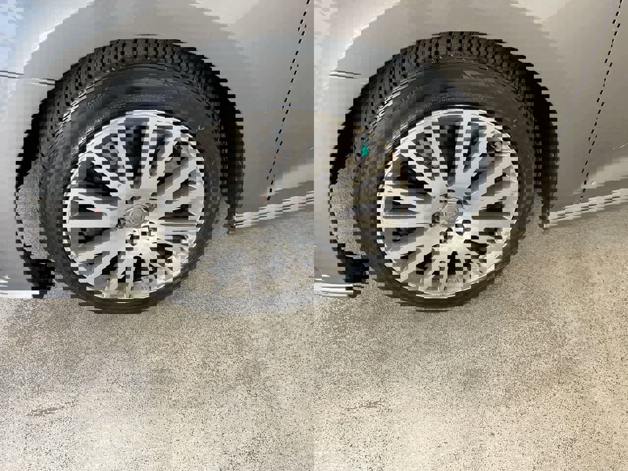 Used 2016 Volkswagen Golf R 4-Door image 10