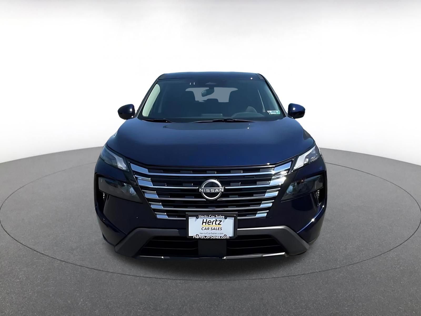 Used 2025 Nissan Rogue SV AWD/4WD image 4
