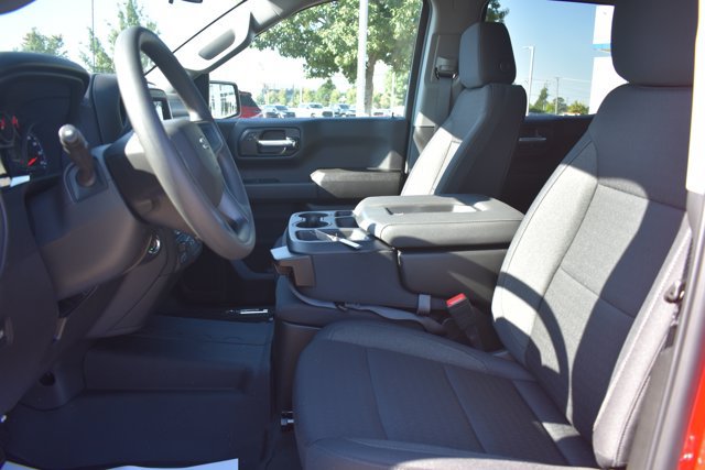 New 2026 Chevrolet Silverado 1500 Custom Trail Boss w/ LPO, Dark Essentials Package AWD/4WD image 18