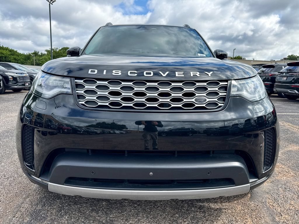 Used 2025 Land Rover Discovery S AWD/4WD image 2