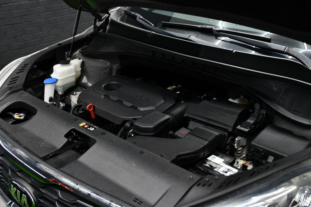 Used 2019 Kia Sorento LX image 10