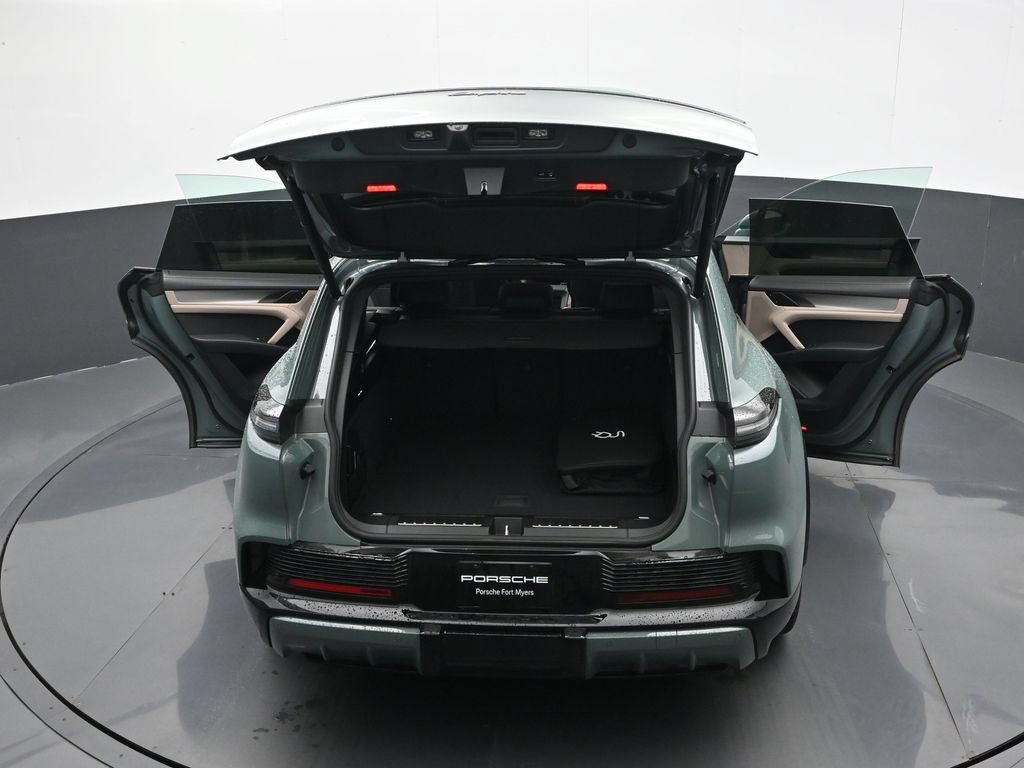 New 2026 Porsche Cayenne Electric AWD/4WD image 27