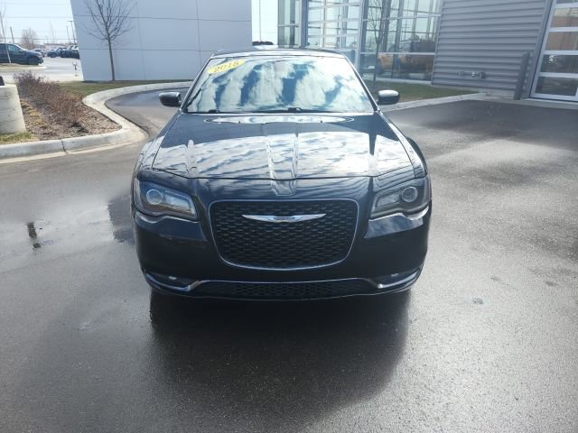 Used 2018 Chrysler 300 S image 2