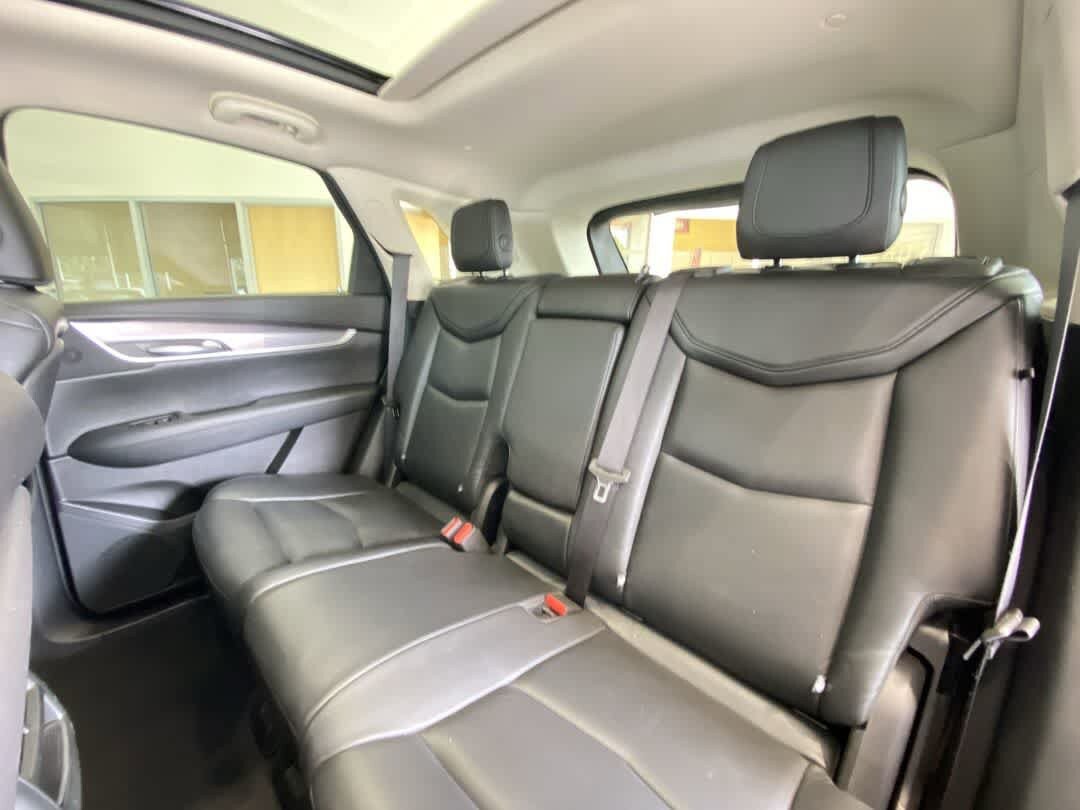Used 2018 Cadillac XT5 Luxury w/ Driver Awareness Package AWD/4WD image 26
