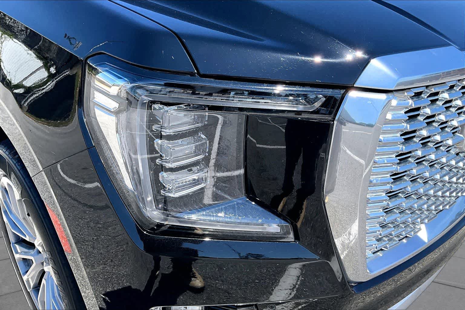 Used 2021 GMC Yukon Denali AWD/4WD image 28