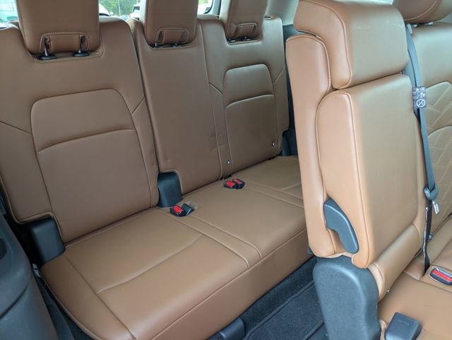 Used 2024 Nissan Pathfinder Platinum w/ Cargo Package image 32