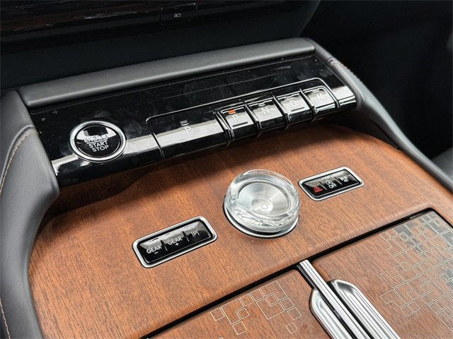 New 2025 Lincoln Navigator Black Label image 40