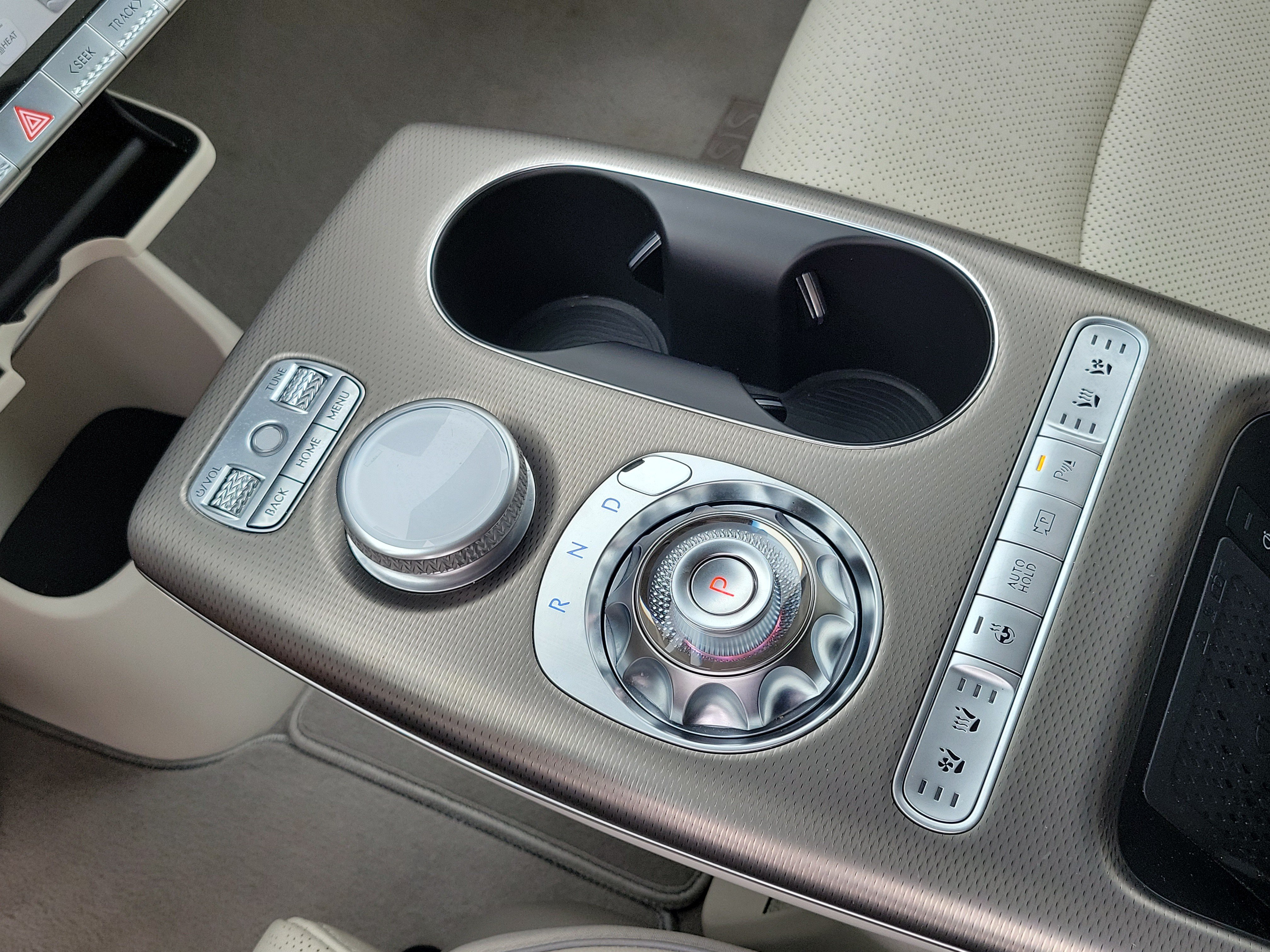 Certified 2023 Genesis GV60 Advanced AWD/4WD image 16