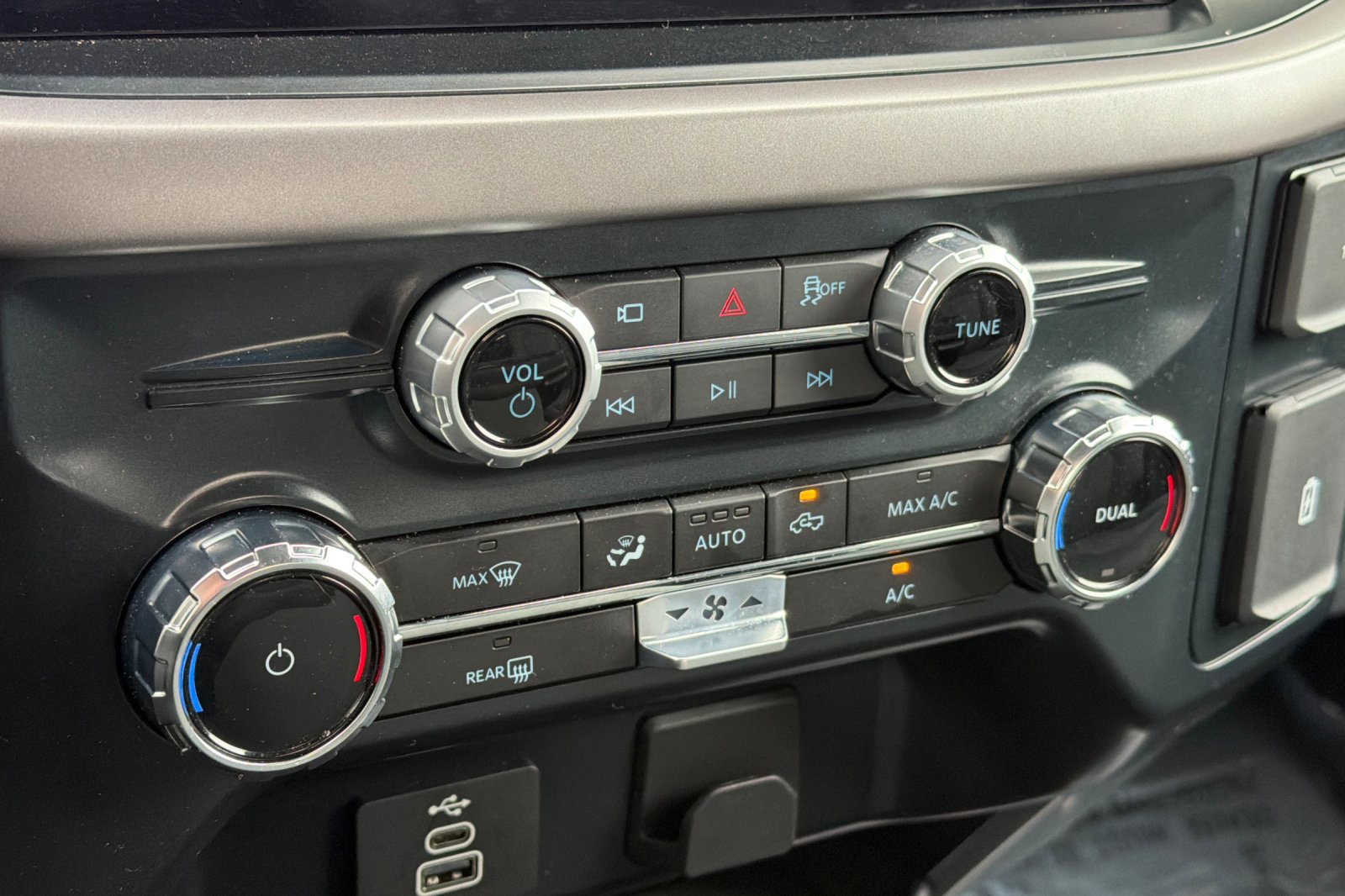 Used 2025 Ford F150 XLT w/ Equipment Group 301A Standard AWD/4WD image 18
