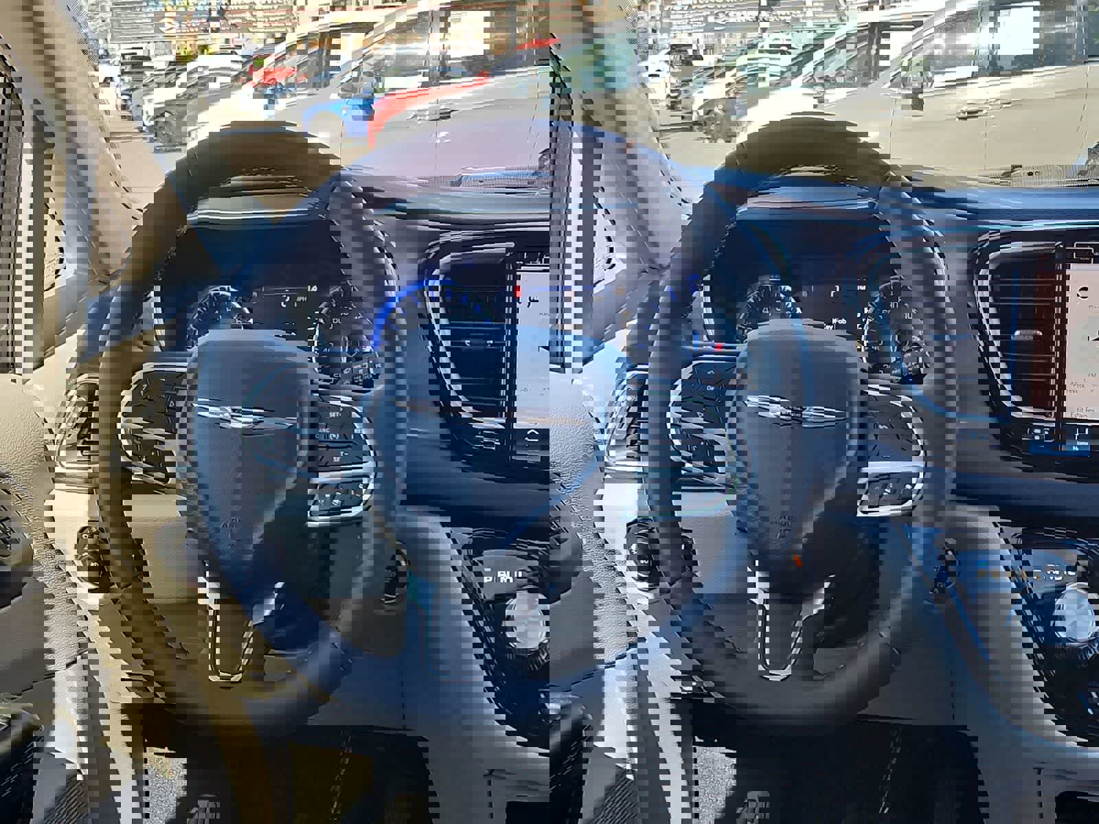 Used 2022 Chrysler Pacifica Touring-L image 24