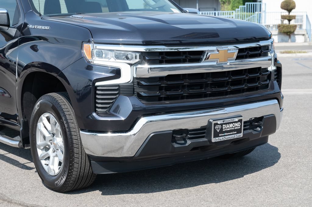 Used 2024 Chevrolet Silverado 1500 LT AWD/4WD image 9