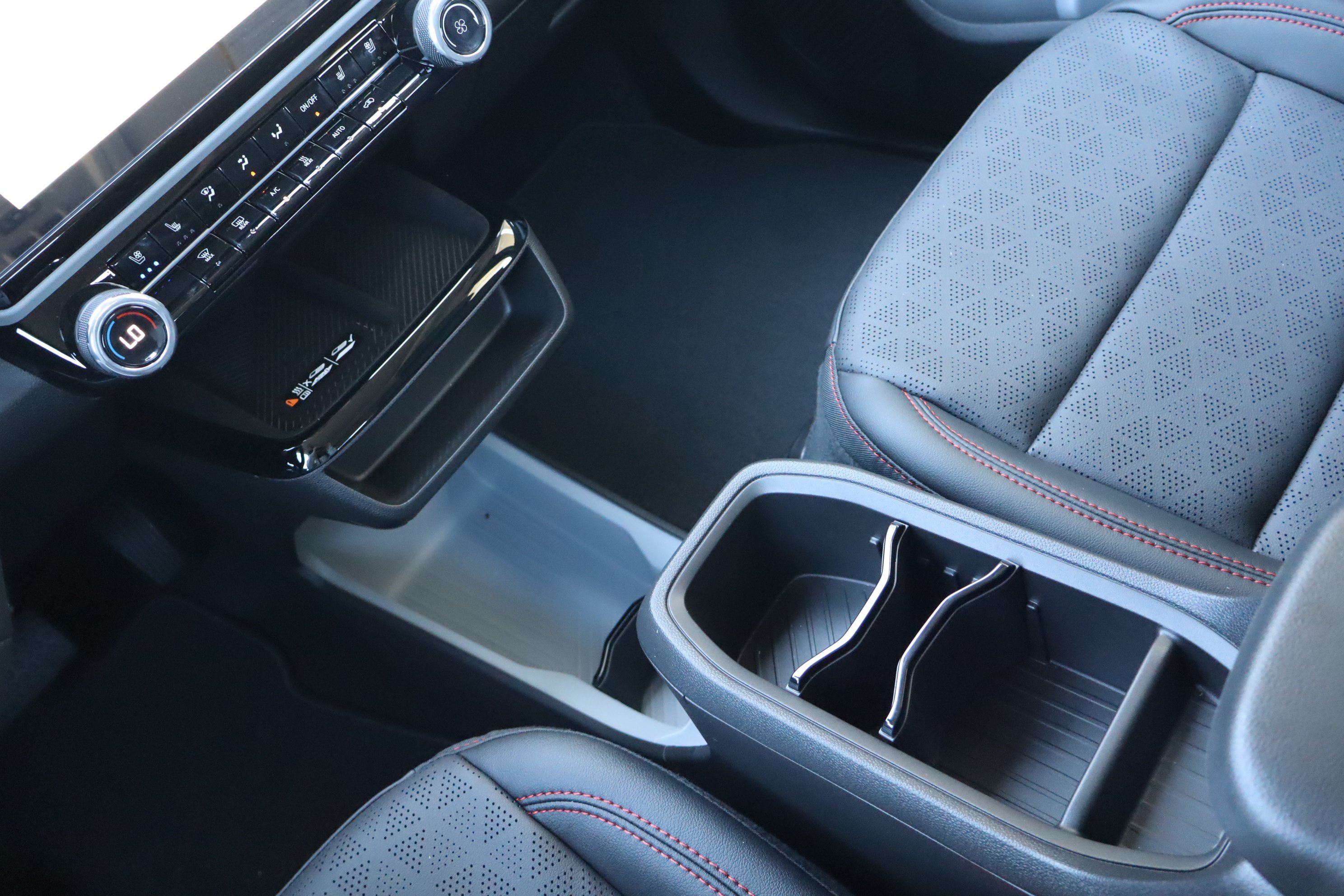 New 2027 Chevrolet Bolt RS w/ Technology Package FWD image 18