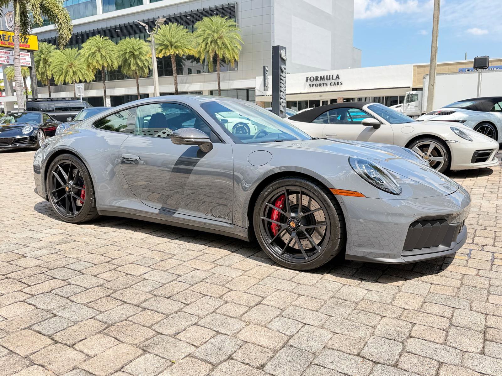 Used 2026 Porsche 911 Carrera 4 GTS AWD/4WD image 9