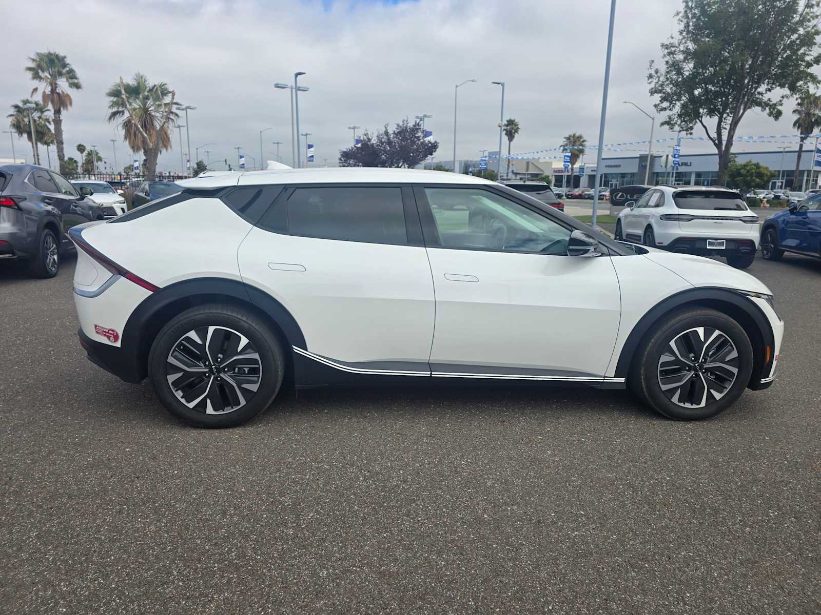 Used 2024 Kia EV6 Light RWD image 3