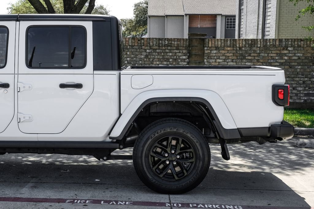 Used 2022 Jeep Gladiator Sport image 22