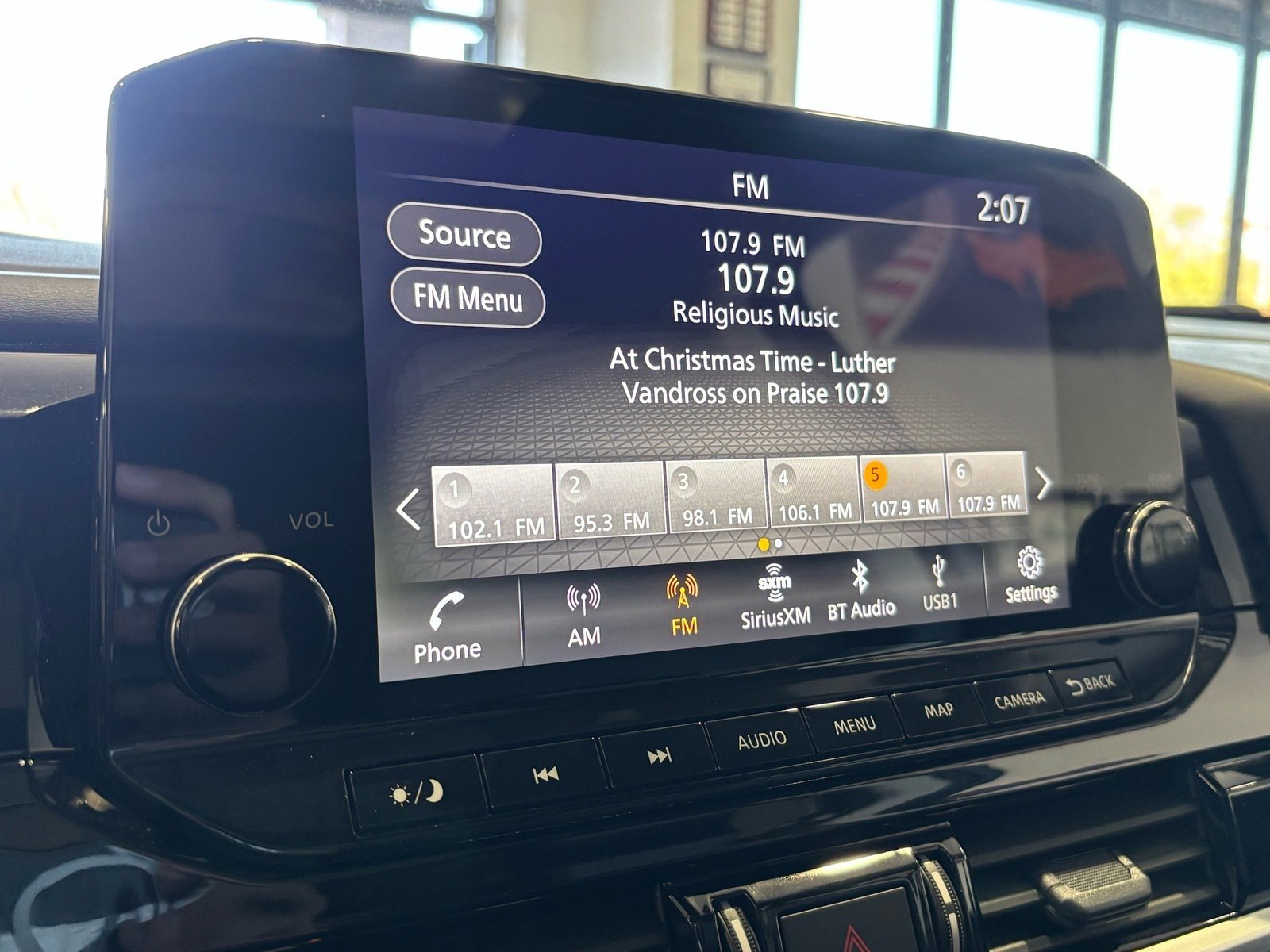 Used 2024 Nissan Pathfinder Platinum w/ Cargo Package image 41