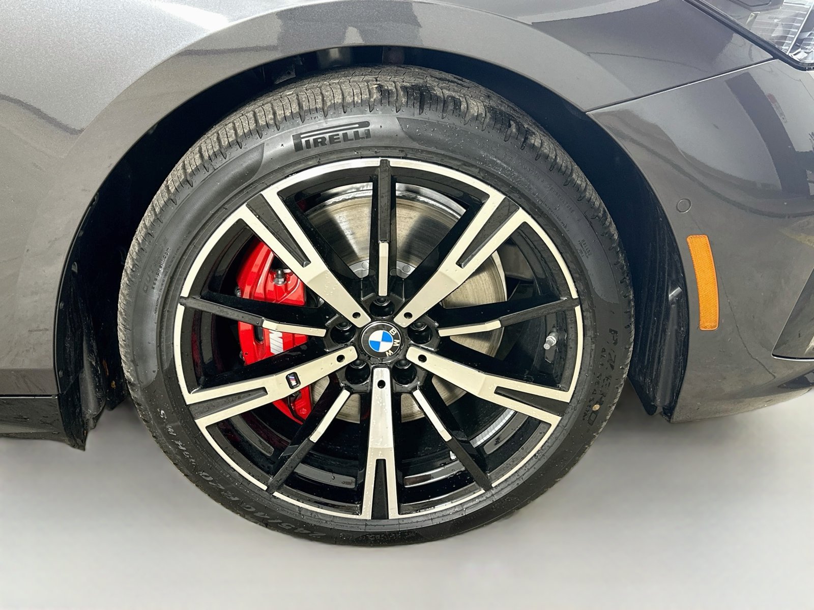 New 2027 BMW 550e xDrive AWD/4WD image 10
