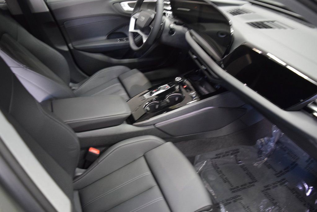 New 2025 Audi A5 2.0T Prestige image 7