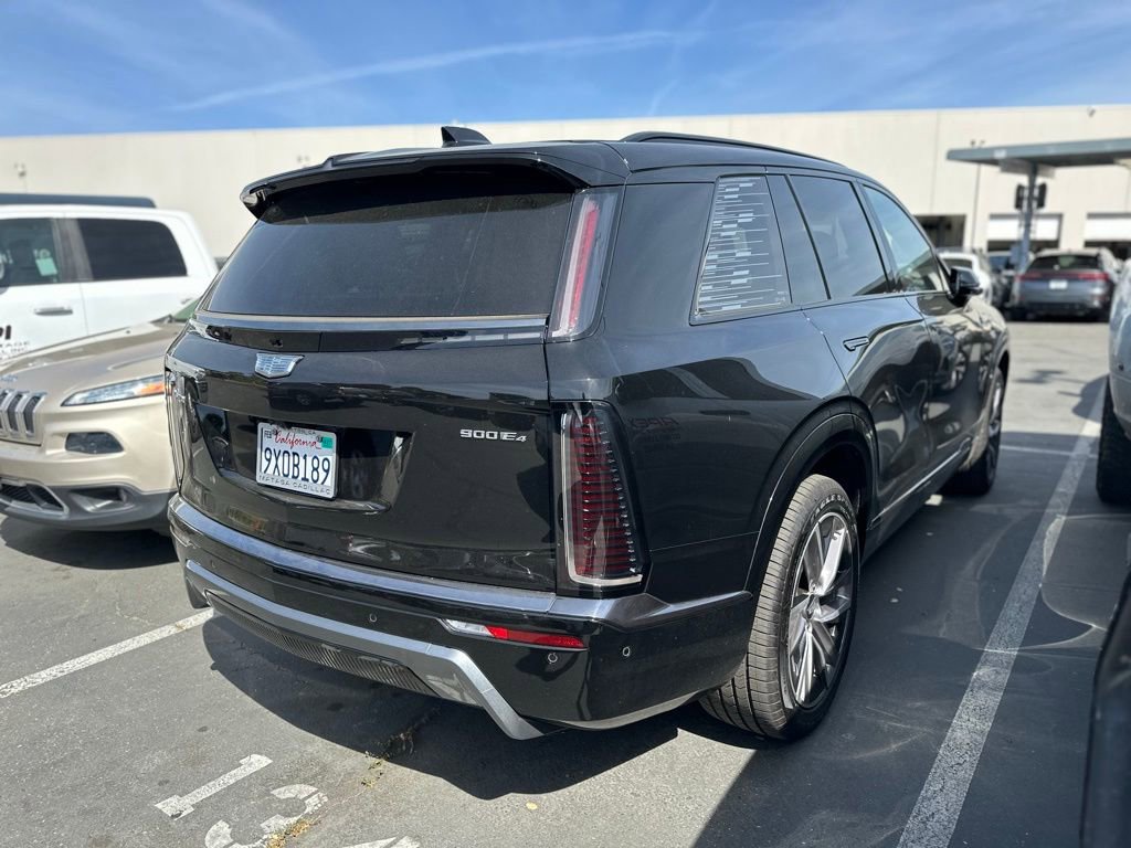 Used 2026 Cadillac Vistiq Sport image 6