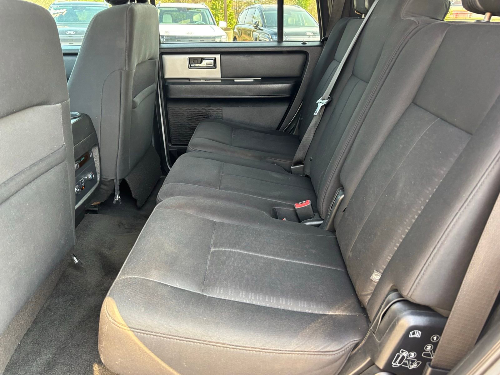 Used 2017 Ford Expedition XLT RWD image 15