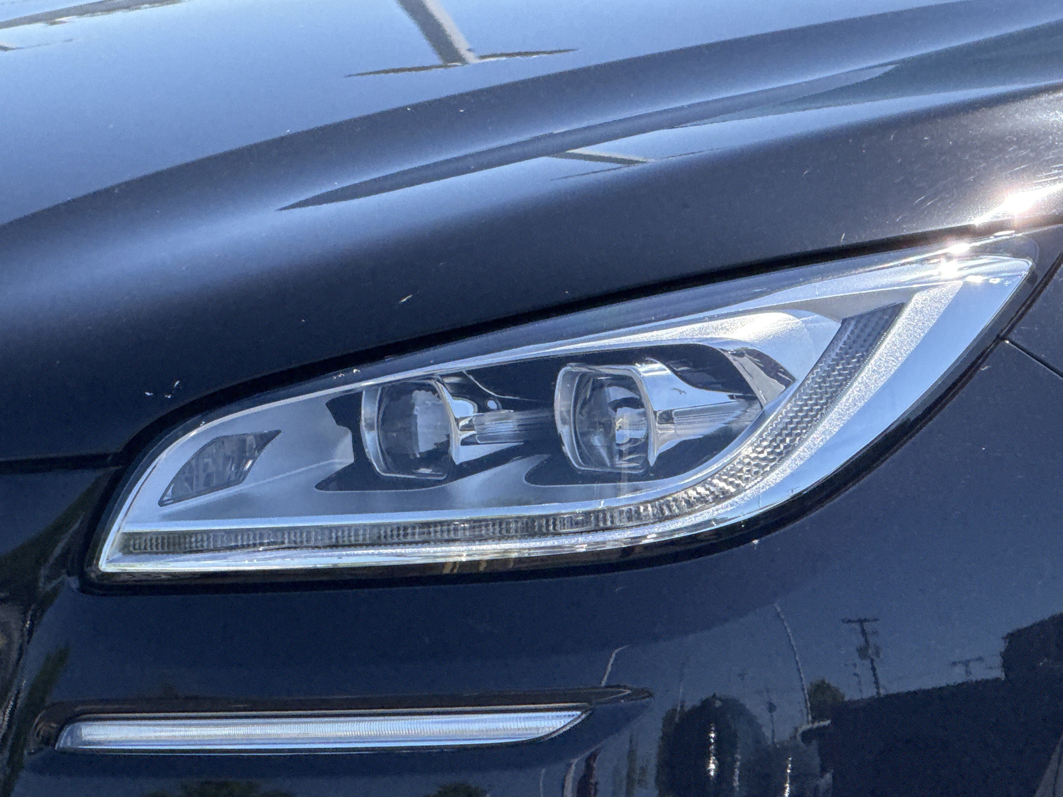 Used 2021 Lincoln Corsair Reserve w/ Equipment Group 201A image 6