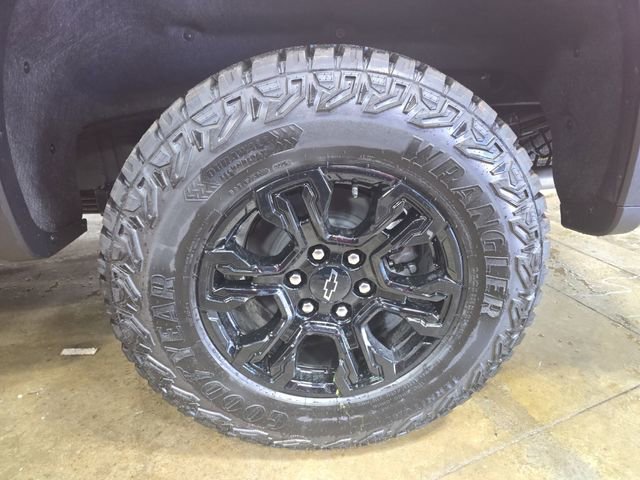 New 2026 Chevrolet Silverado 1500 ZR2 image 34