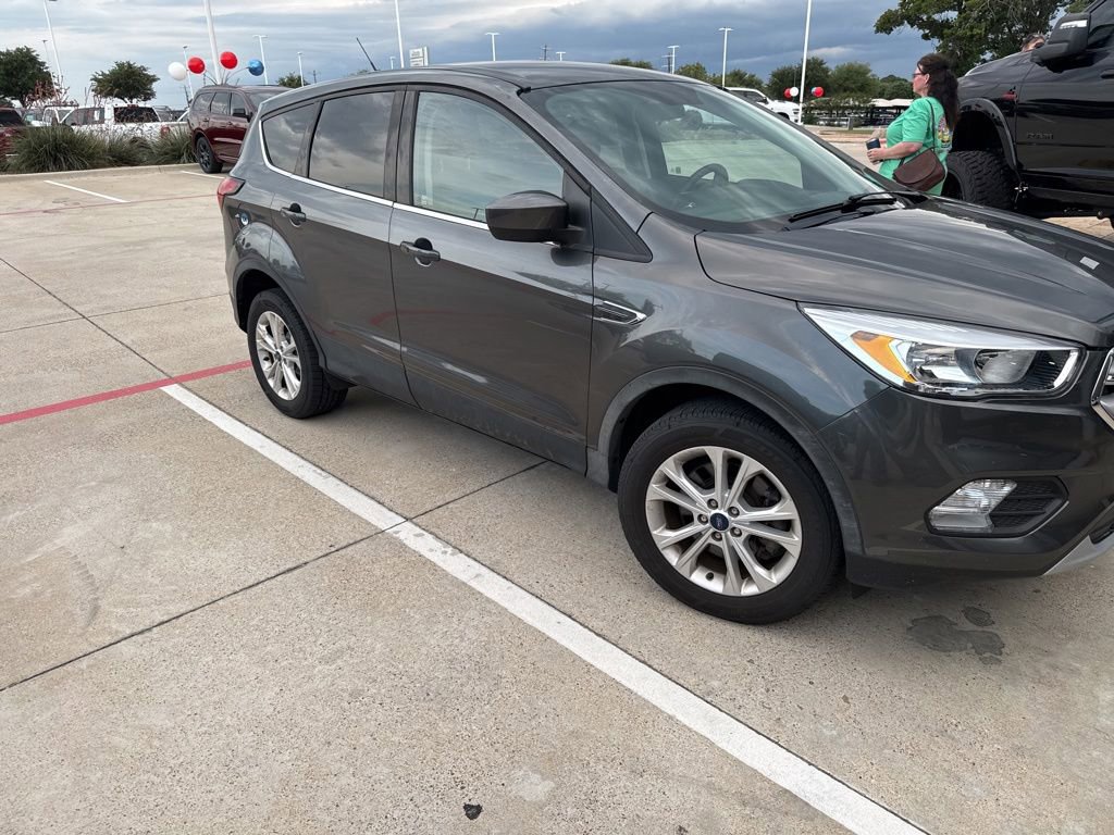 Used 2019 Ford Escape SE AWD/4WD image 1