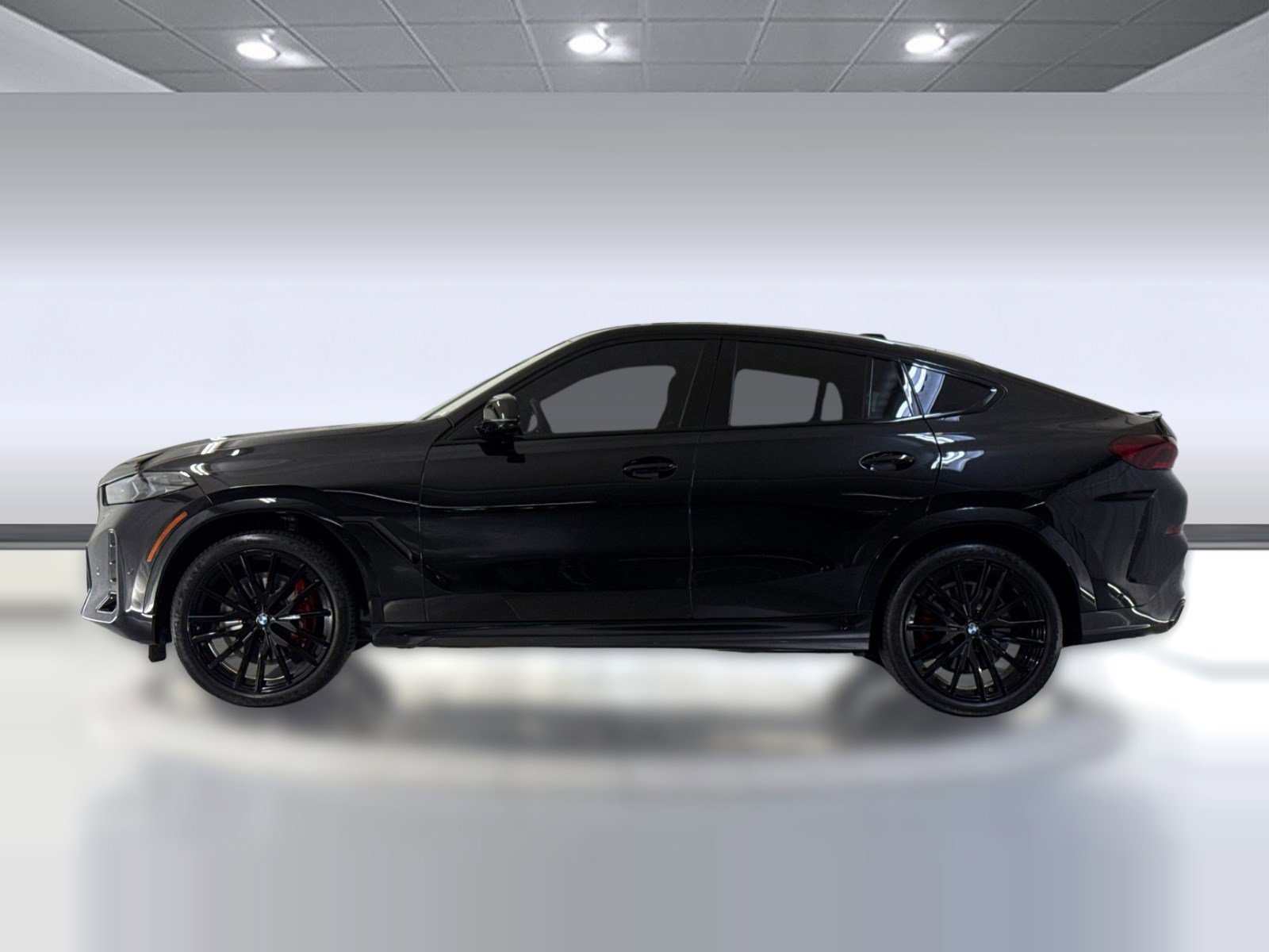 Used 2024 BMW X6 M60i w/ Dynamic Handling Package AWD/4WD image 2