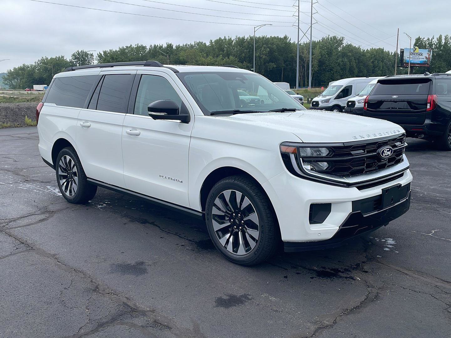 New 2027 Ford Expedition Max Platinum w/ Driver's Package AWD/4WD image 7